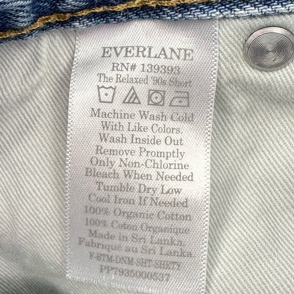 EVERLANE The Relaxed ‘90s Short Raw Fringed Edge Cutoff Distressed Hem Size 25 - Picture 9 of 9